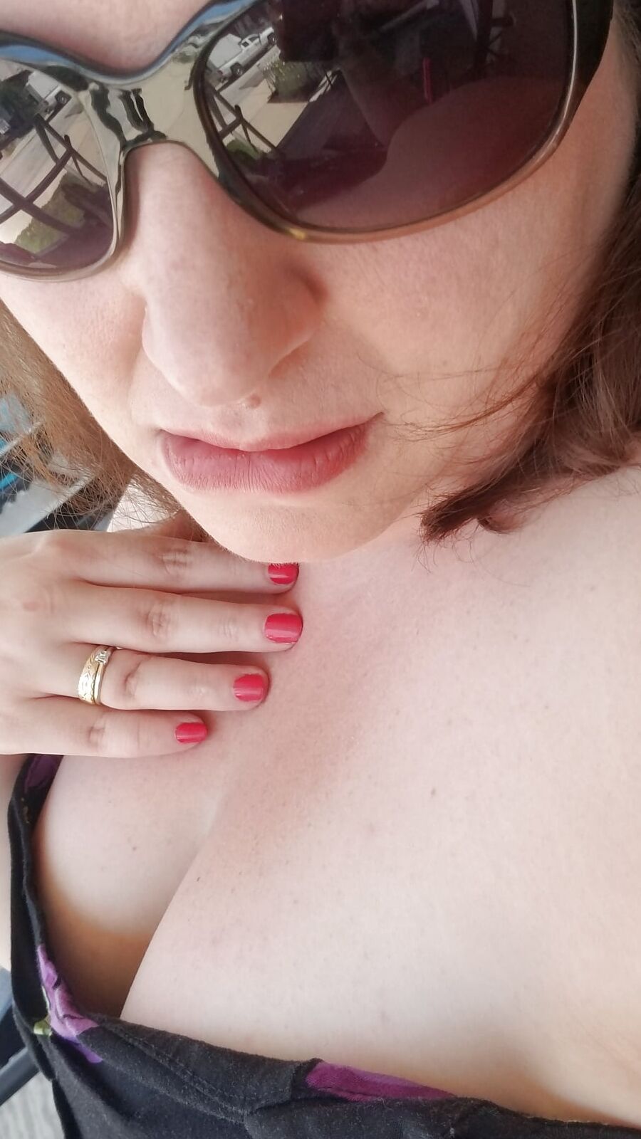 Little Morning Photo Shoot - Just your average housewife
