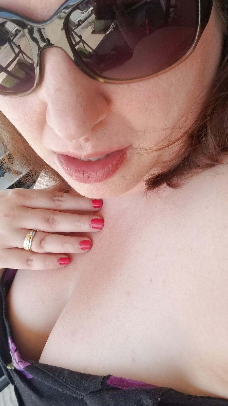 Little Morning Photo Shoot - Just your average housewife