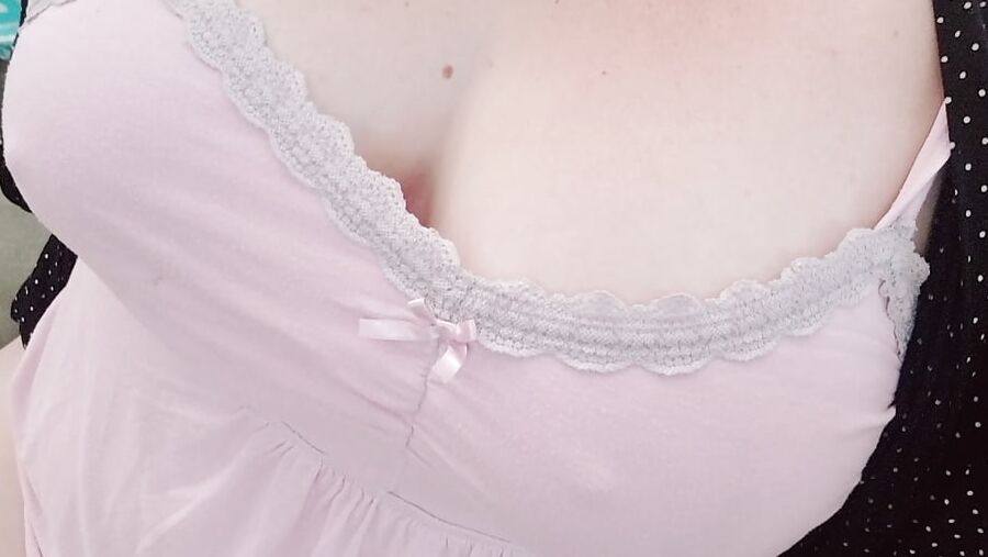 Little Morning Photo Shoot - Just your average housewife