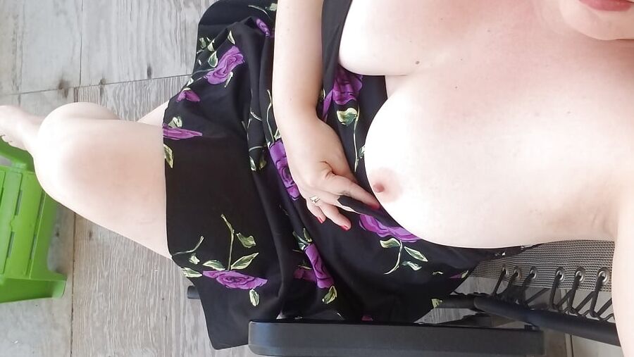 Little Morning Photo Shoot - Just your average housewife