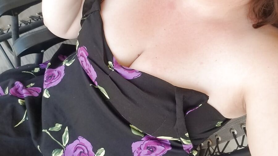 Little Morning Photo Shoot - Just your average housewife