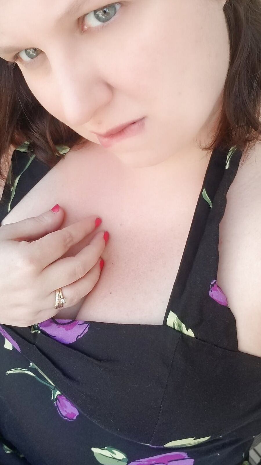 Little Morning Photo Shoot - Just your average housewife