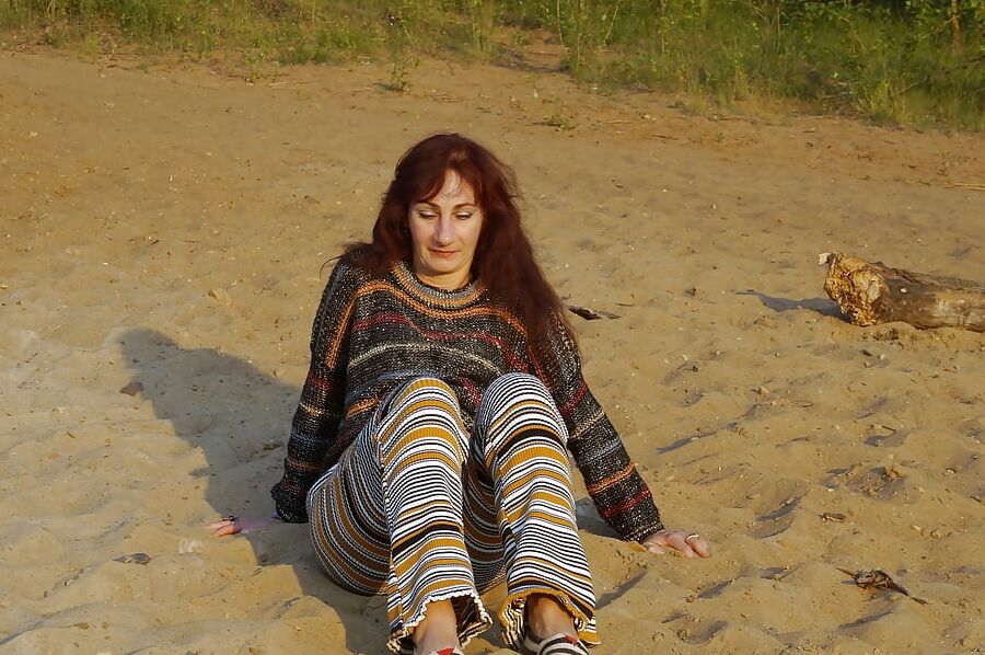 On the Sand (ShopAkira pants)