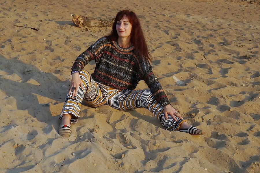 On the Sand (ShopAkira pants)