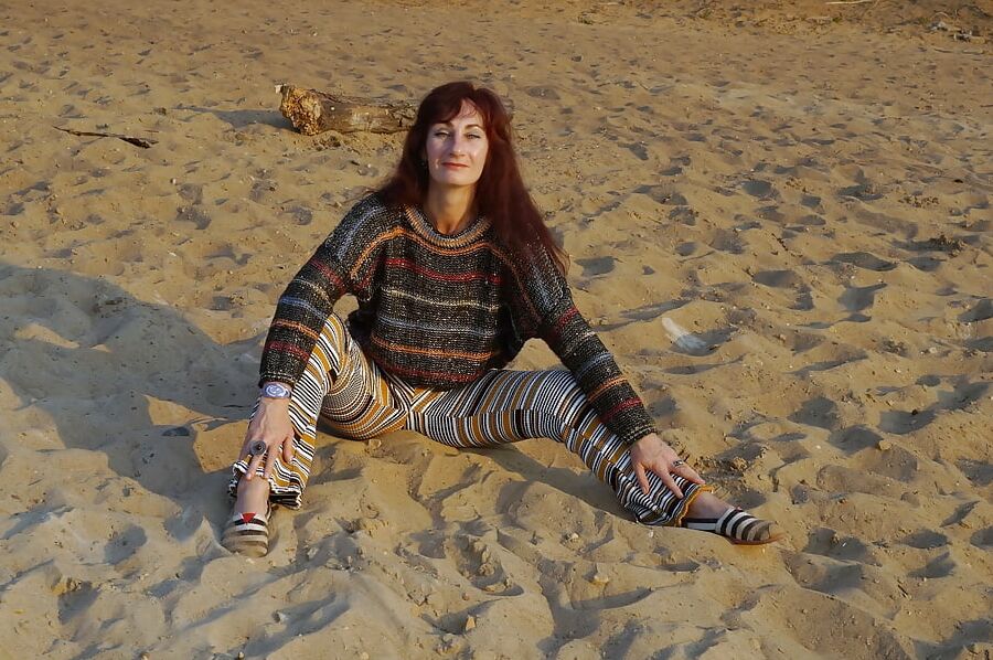 On the Sand (ShopAkira pants)