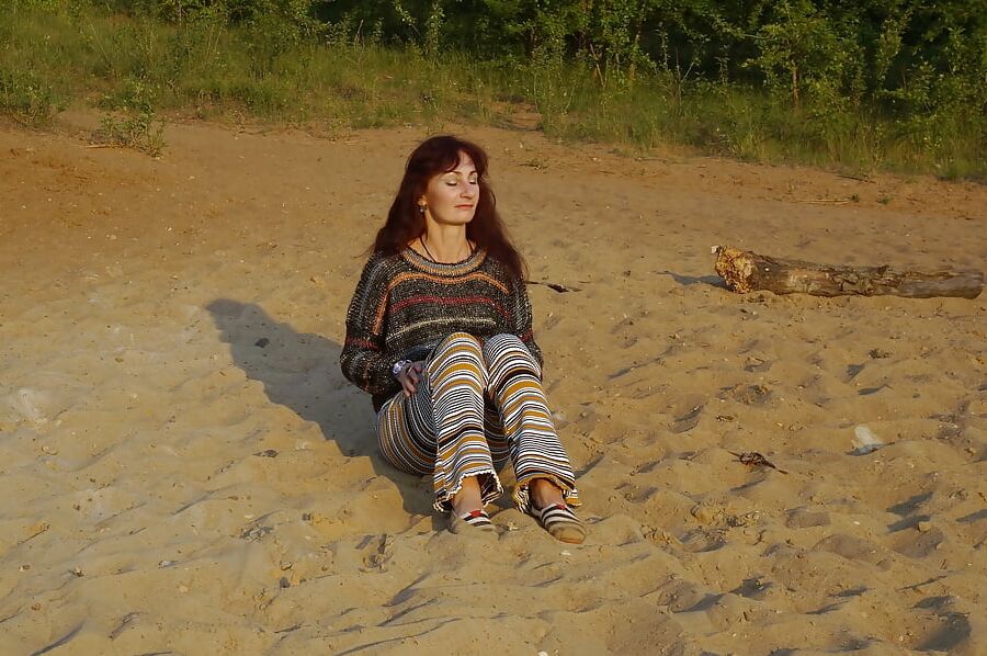 On the Sand (ShopAkira pants)