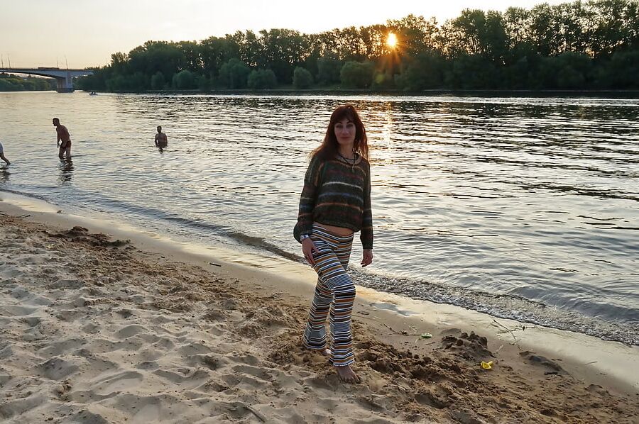 In AKIRA pants near Moscow-river in evening
