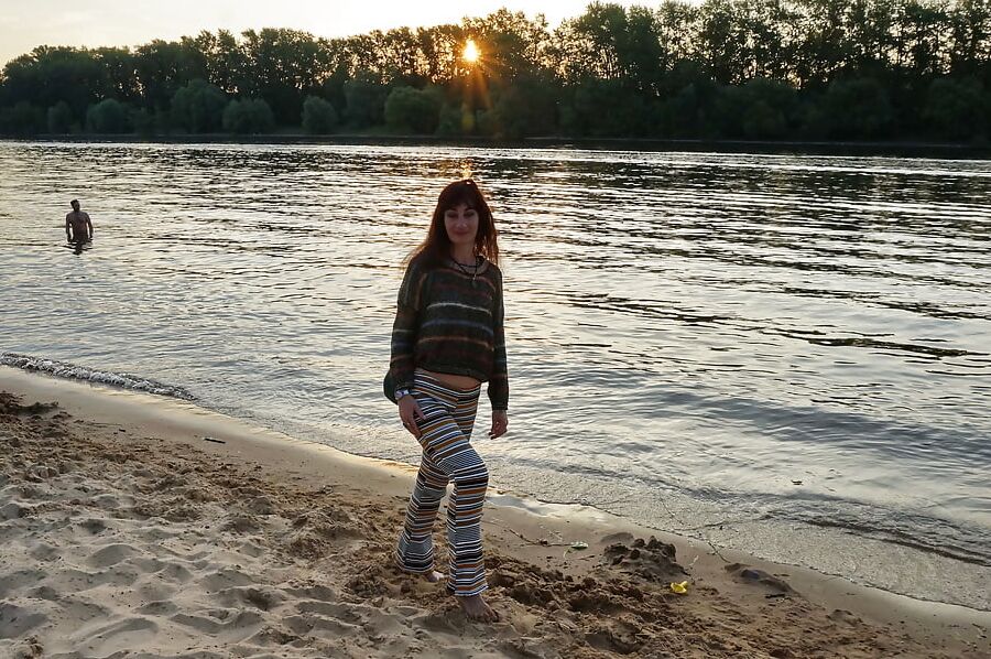 In AKIRA pants near Moscow-river in evening