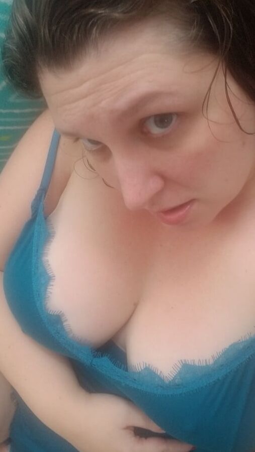 Weekly roundup - housewife milf