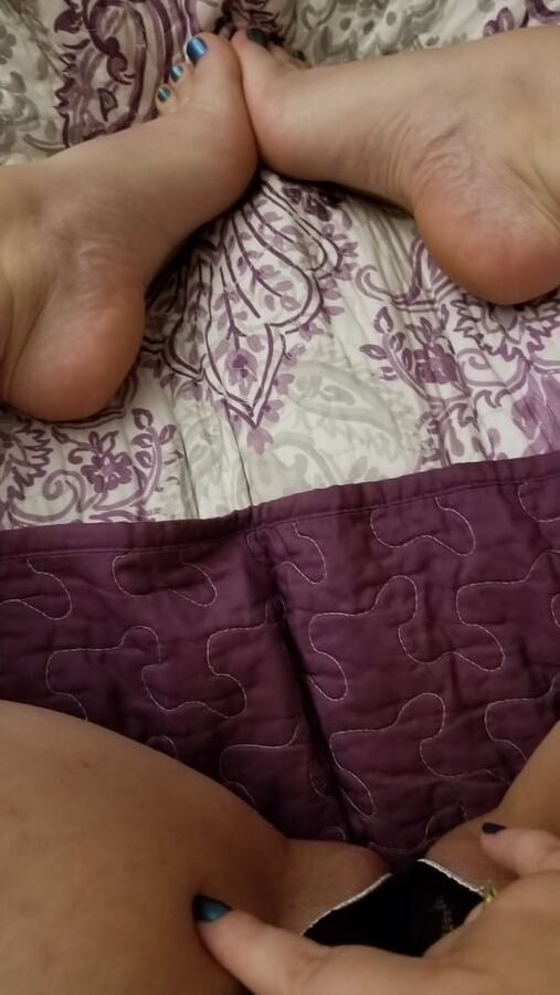 New panites, new nightie, new haircut ... milf housewife