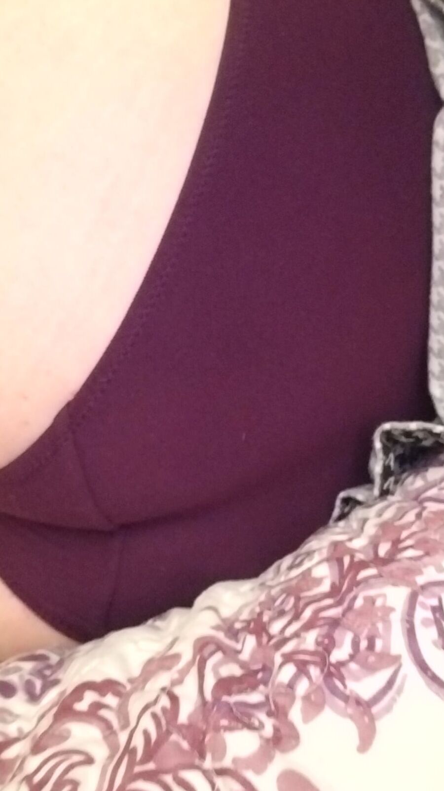 Frisky housewife mild teasing phots from the last few days..