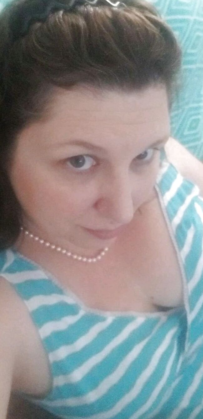 Dance Mom life ... waiting at the studio snapping pics  milf