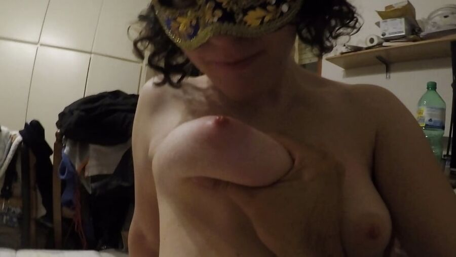 Tits strtching and deeptroath