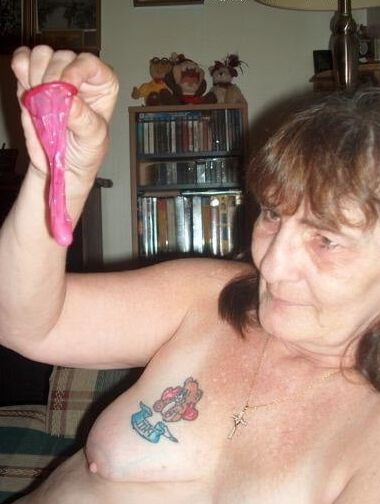Just a good old cock and cum dumtster