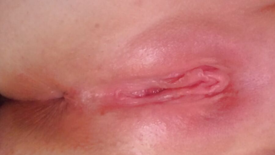 Having a lovely chat with a friend..... milf bored housewife