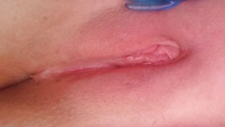 Having a lovely chat with a friend..... milf bored housewife