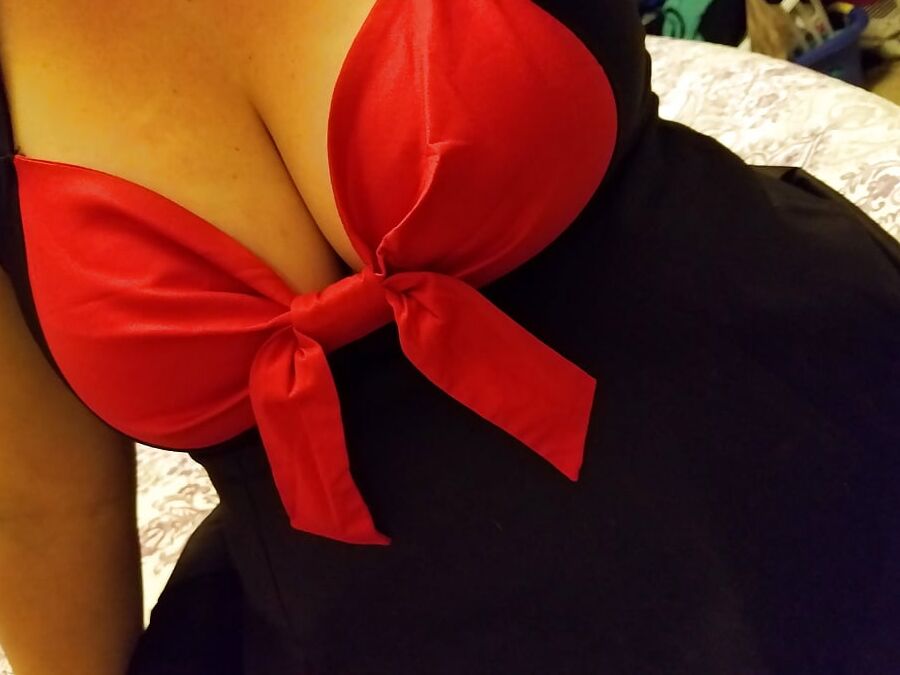 50's Glam Pinup Style Smoking Cigarette Holder Milf Wife