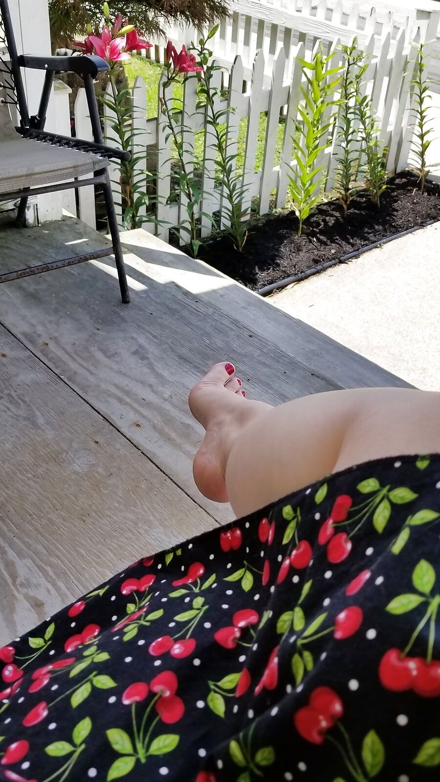 50s pinup dress.... just your average housewife & milf