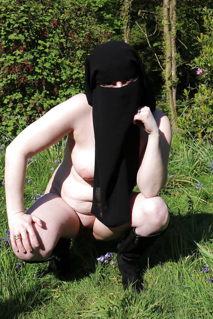 Niqab and Boots Naked Outdoors