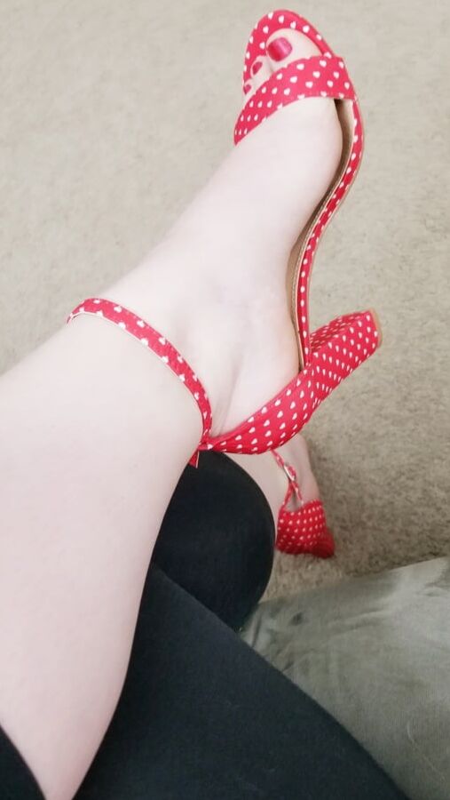 The Dainty Deviant Daily...housewife & dance mom life  milf