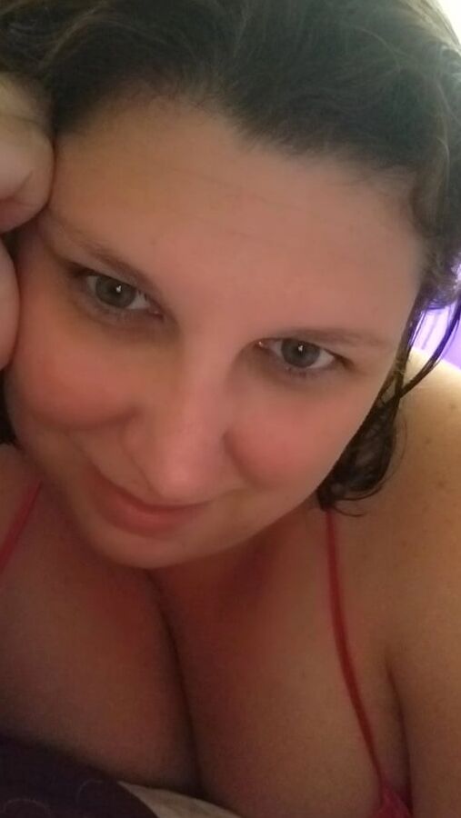 A little fun & play while the boys are away...milf housewife