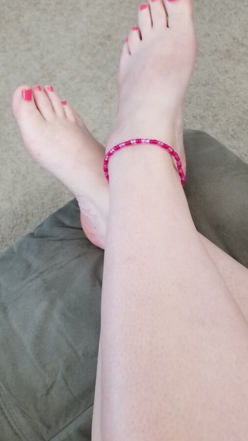 Weekly roundup.... bored housewife milf