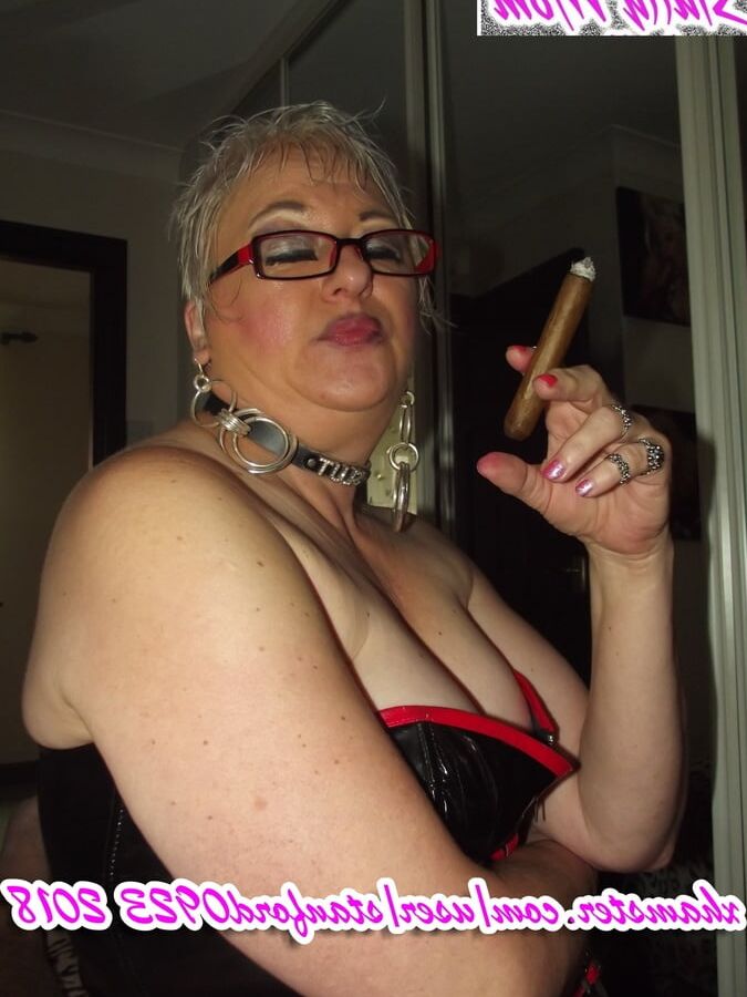 SLUTTY MOM