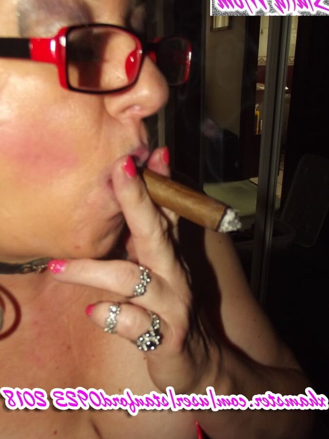 SLUTTY MOM