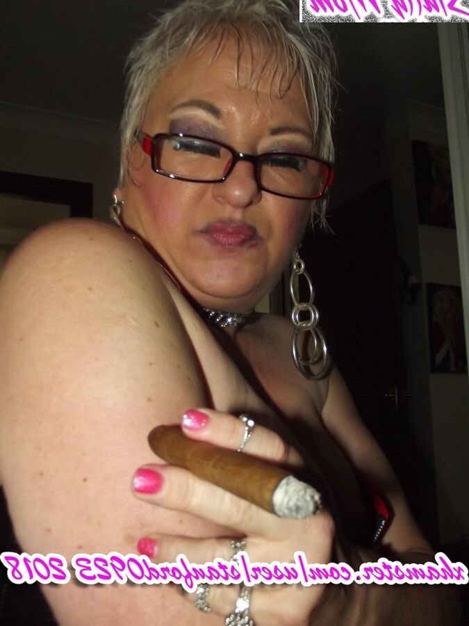 SLUTTY MOM
