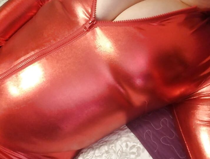 Wife & Milf  -  Random Chest - Tits - Cleavage - Boob Shots