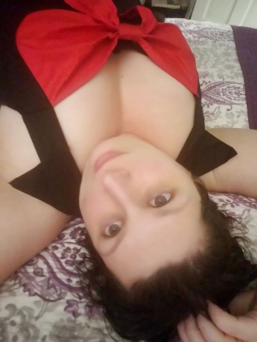 Wife & Milf  -  Random Chest - Tits - Cleavage - Boob Shots