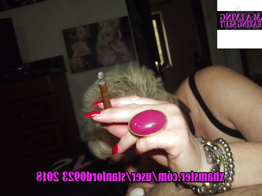 SLUT GIVES HUBBY BLOWJOB