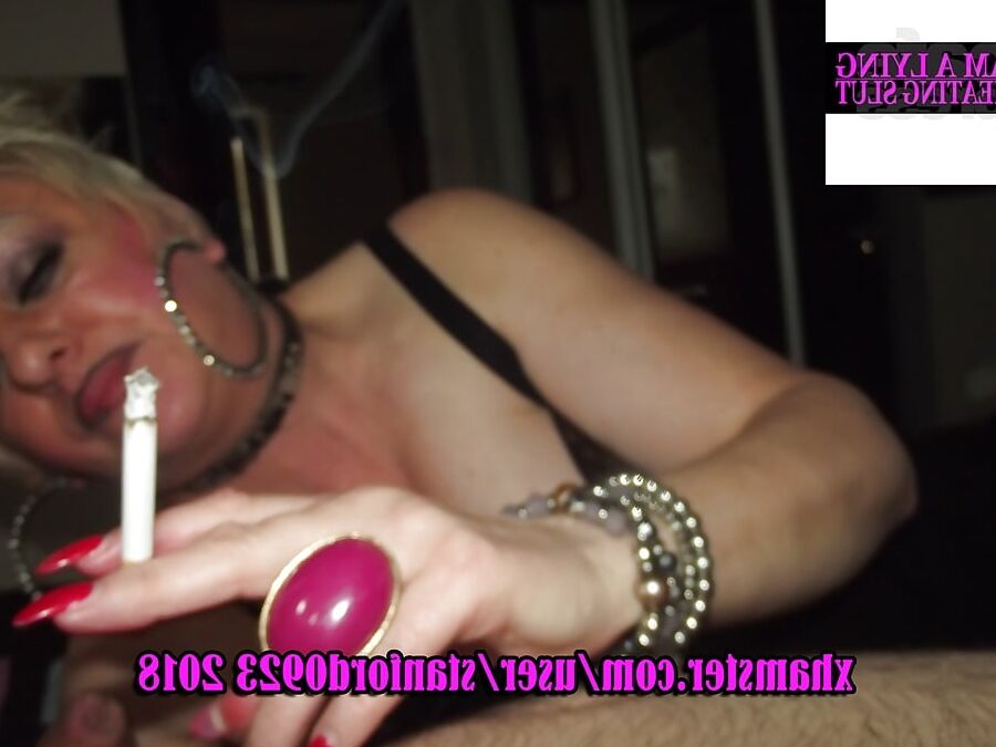 SLUT GIVES HUBBY BLOWJOB