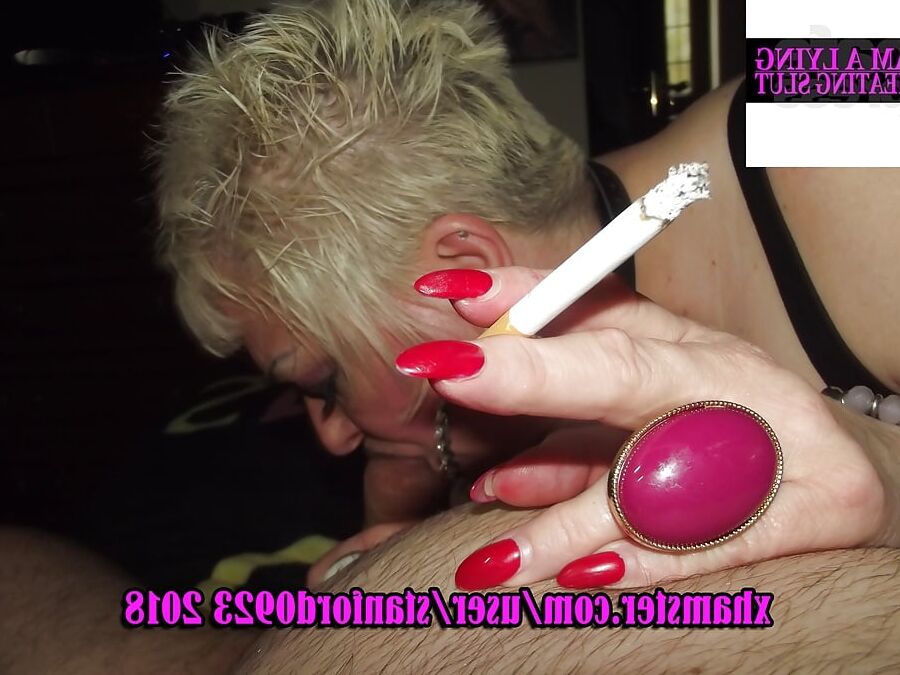 SLUT GIVES HUBBY BLOWJOB