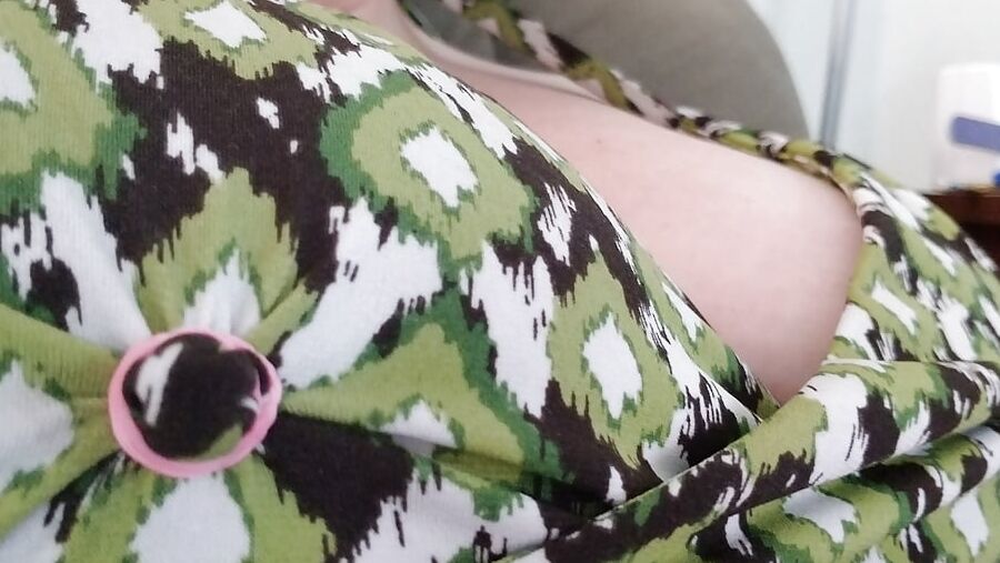 Nipple bands and tit spanking till I cum (video uploading)