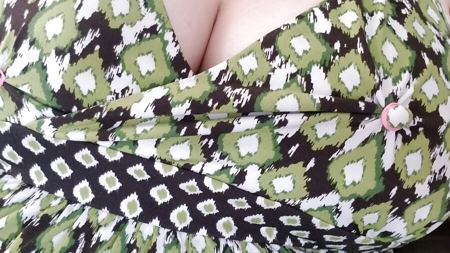 Nipple bands and tit spanking till I cum (video uploading)