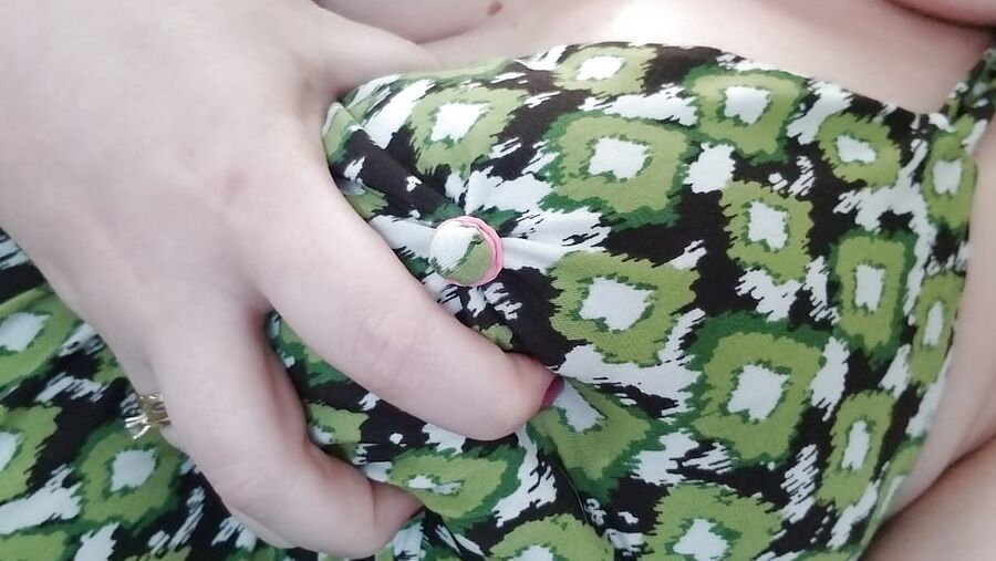 Nipple bands and tit spanking till I cum (video uploading)