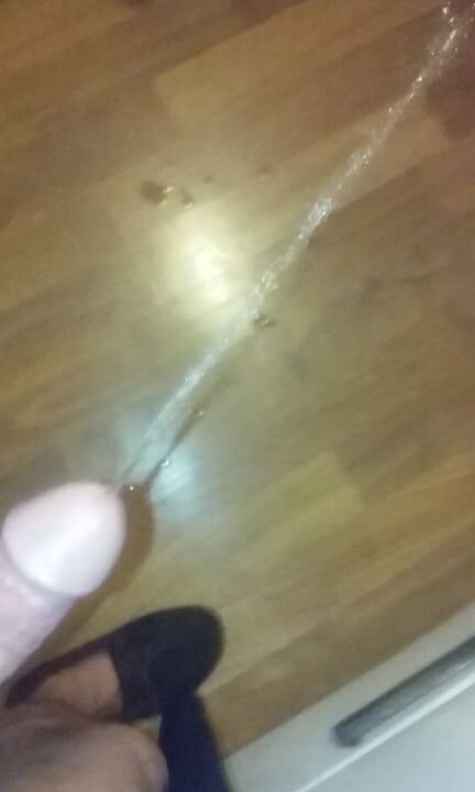 Piss pictures
