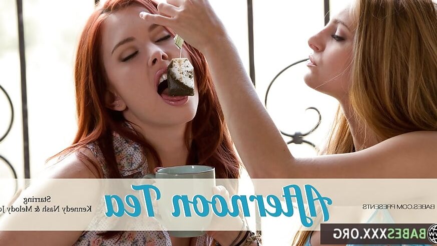 Babes porn pics April 17