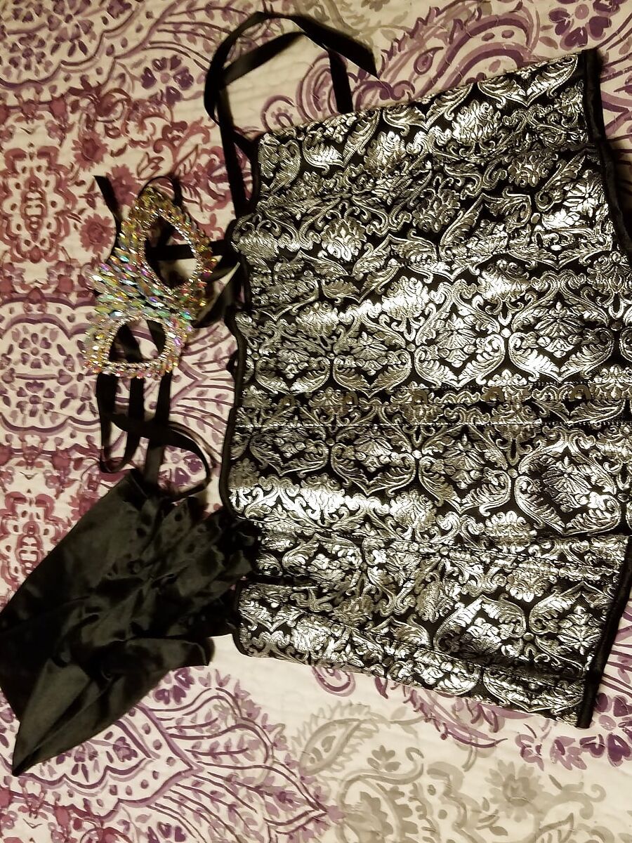 Corsets and other fun of a busty little housewife...