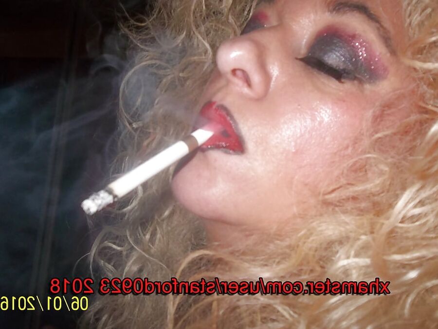 SLIT I LOVE SMOKING