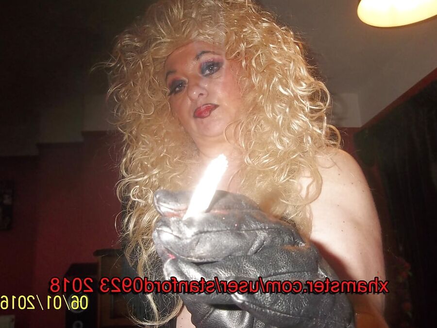 SLIT I LOVE SMOKING
