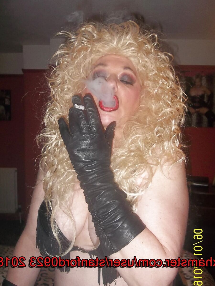 SLIT I LOVE SMOKING