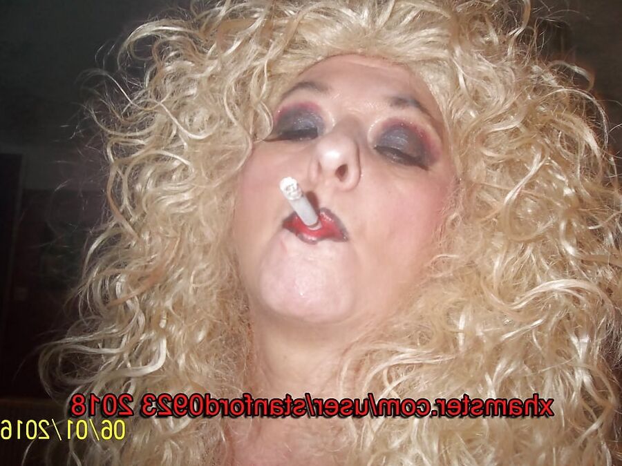 SLIT I LOVE SMOKING