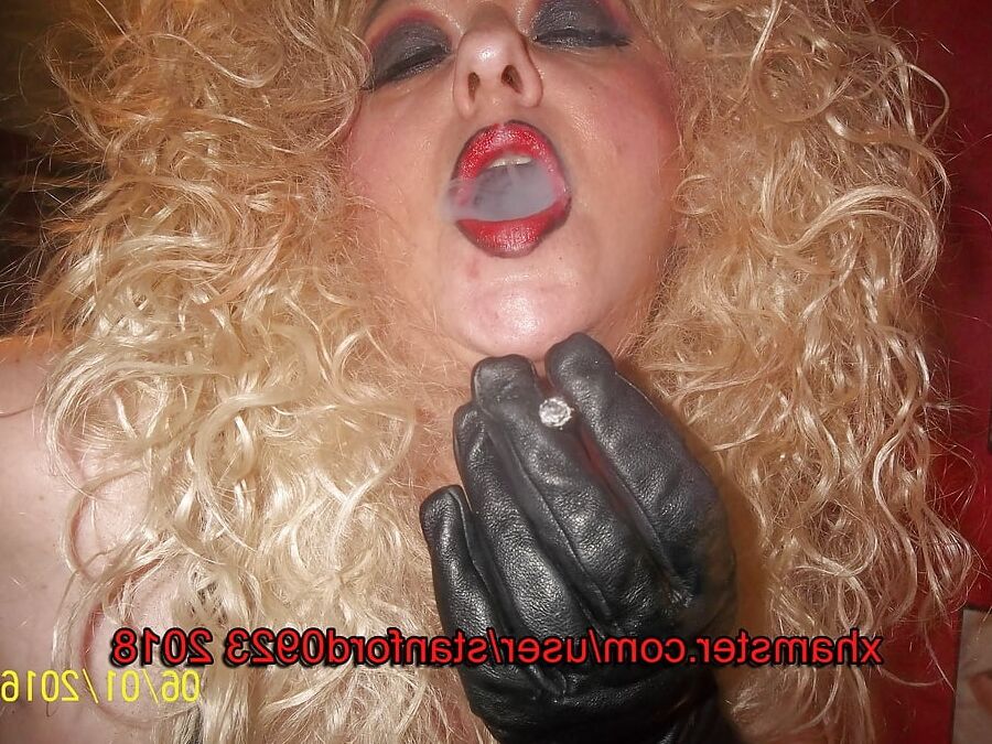 SLIT I LOVE SMOKING