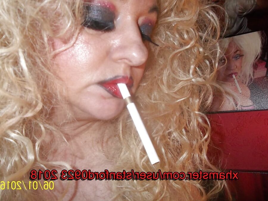 SLIT I LOVE SMOKING