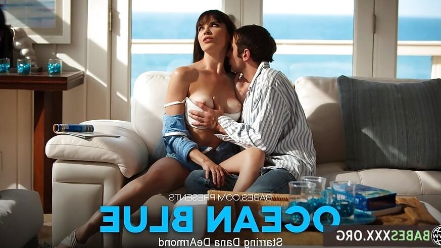 Babes porn pics April 7