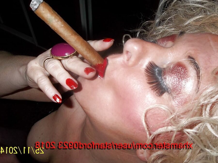 SLUT SMOKING CIGARS