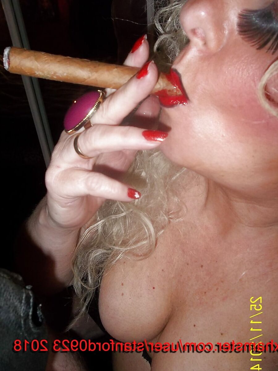 SLUT SMOKING CIGARS