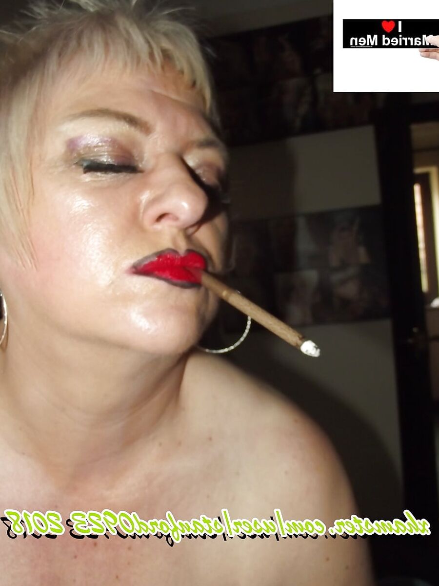 SLUT WHO LOVES MARRIED MEN